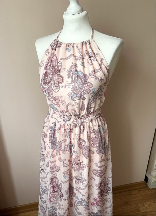 Sukienka z odkrytymi plecami boho hippie na wesele na wyjście