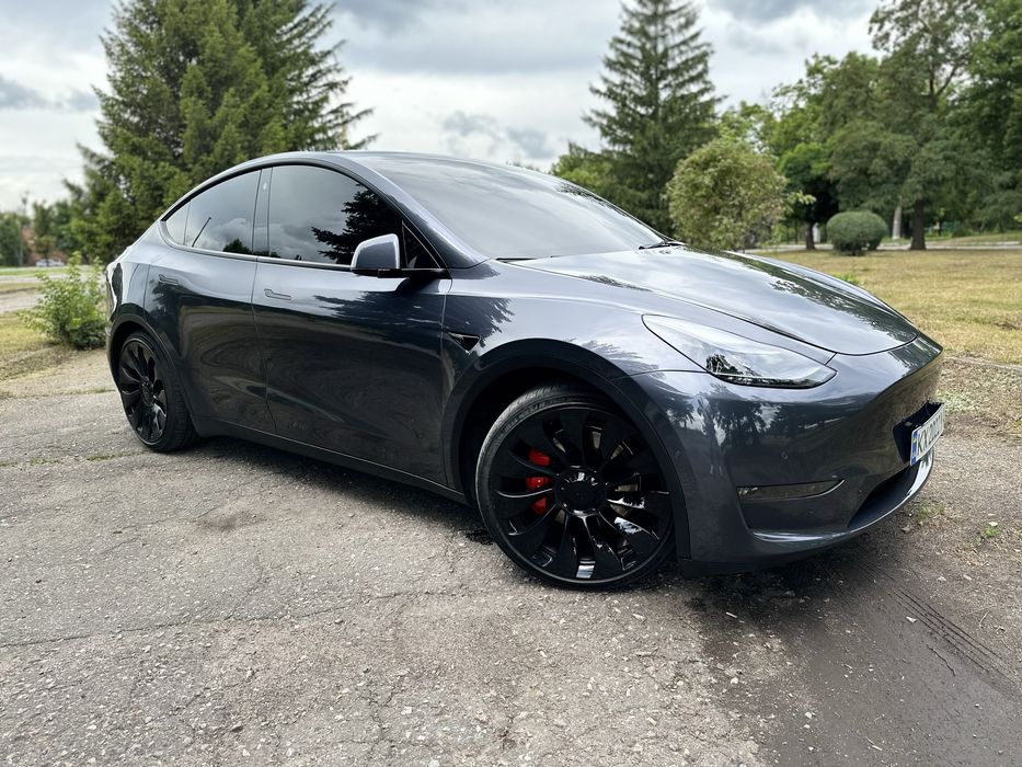 Tesla 2022 Performance 82kWh Dual Motor
