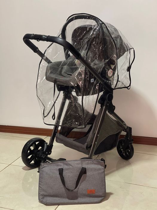 Carrinho de bebê trio como novo