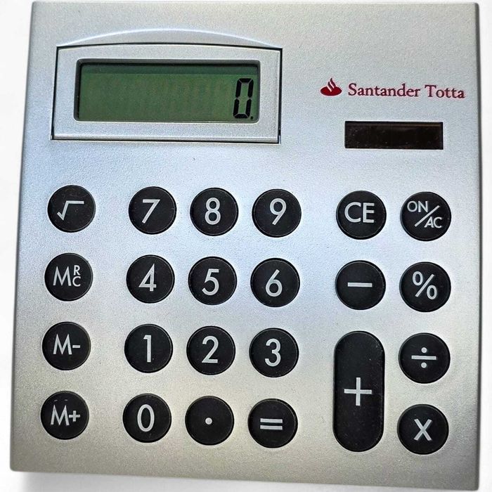 Calculadora Santander Totta – Dual Power – 13 x 13,5 cm – Com Caixa