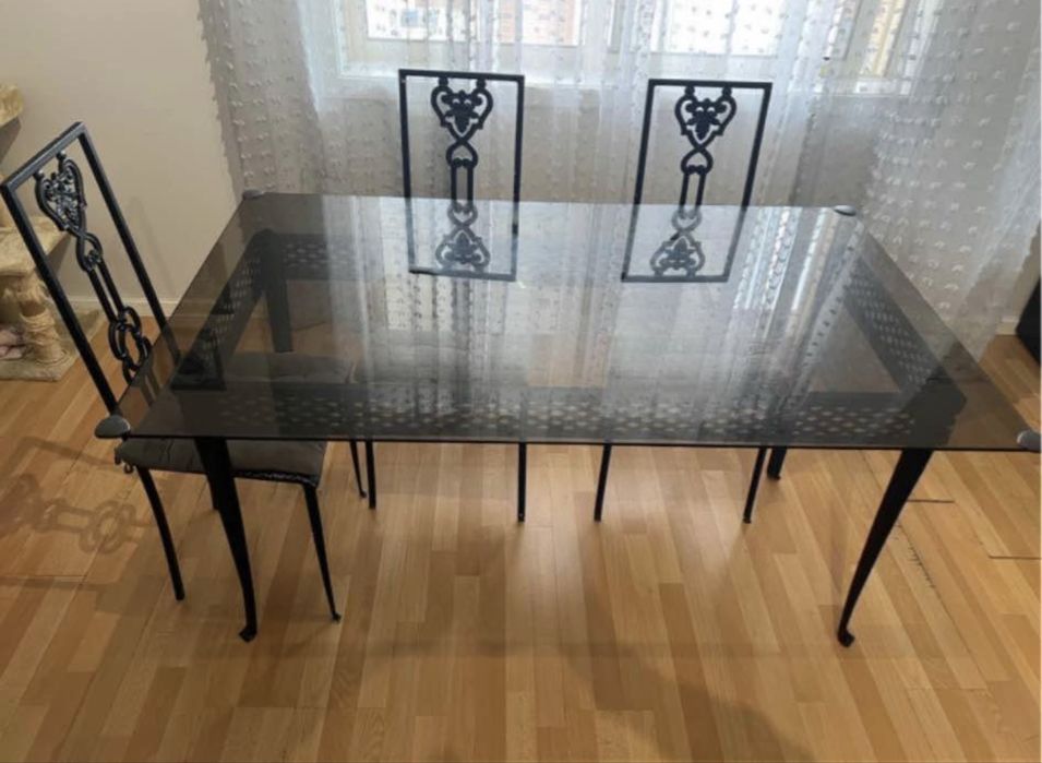 Mesa em ferro + 3 cadeiras