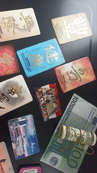 Іграшка на холодильник