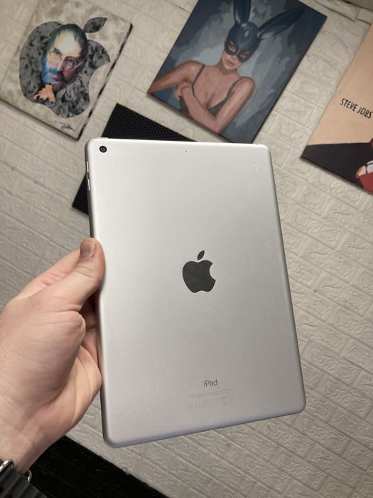 Продам айпад apple iPad (5-го поколение) 32gb wifi: 2 999 грн ...