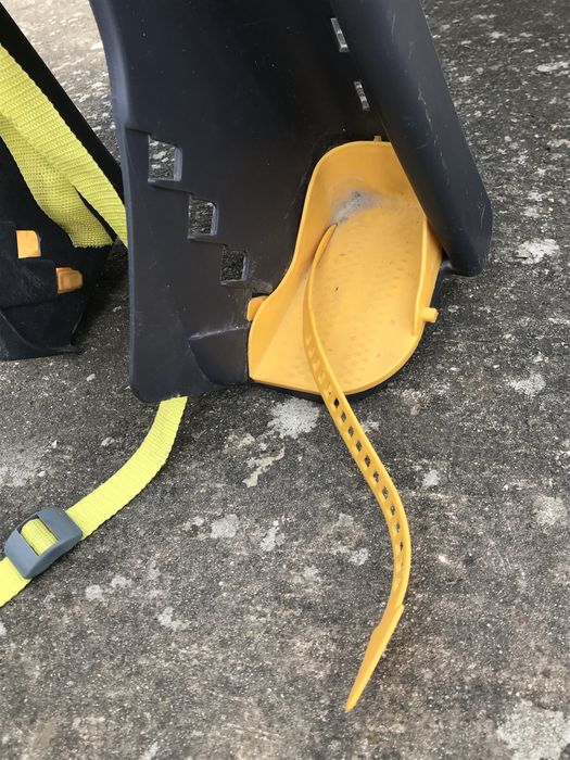 Fotelik rowerowy montowany na bagażnik.