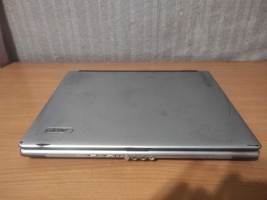 Ноутбук Acer travelmate 2490
