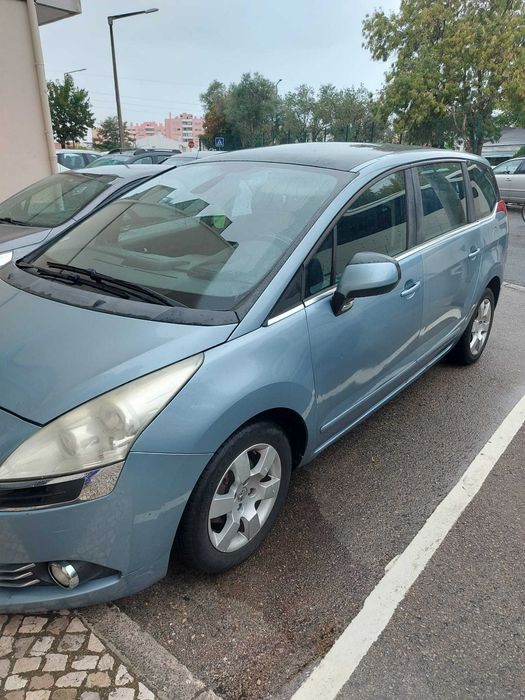 carro familial Peugeot