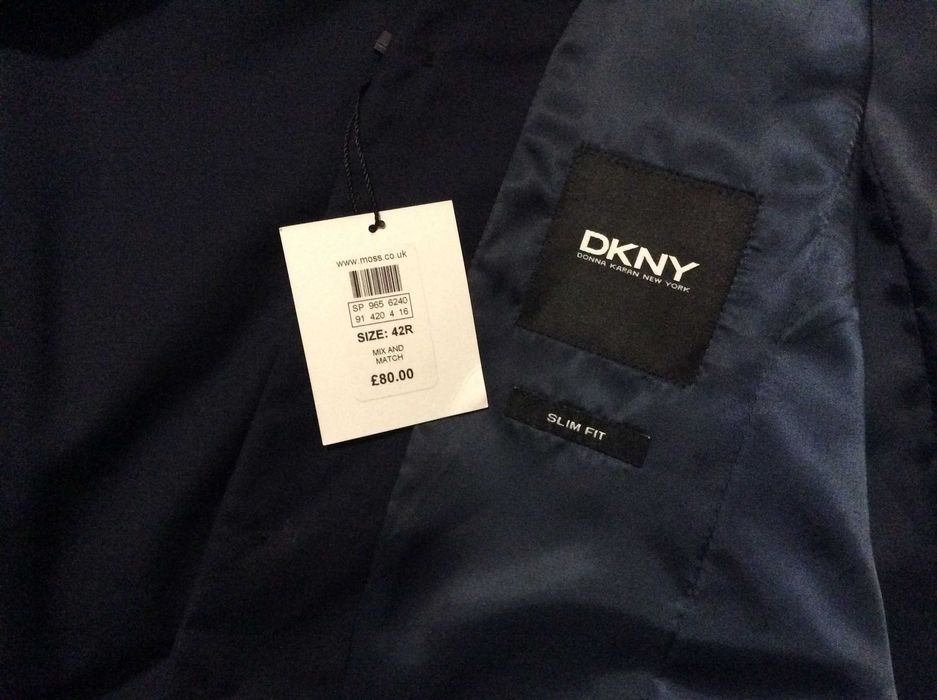 Костюм свадебный мужской  DKNY