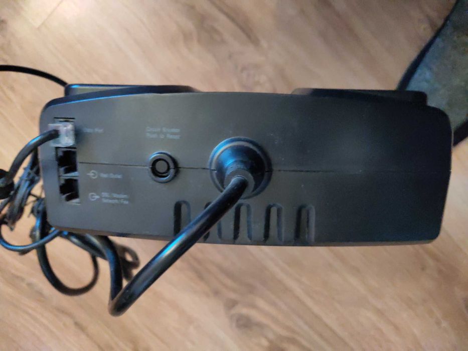 APC Back-UPS ES 700VA (BE700G-RS)
