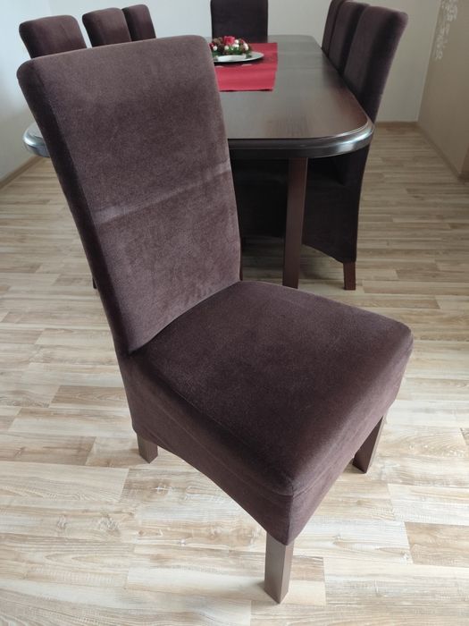 Stół z  8 krzesłami