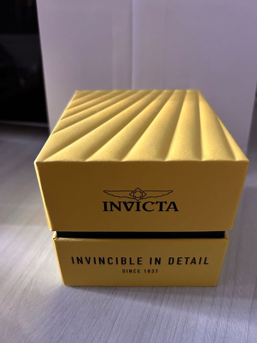 Pudełko od zegarka Invicta