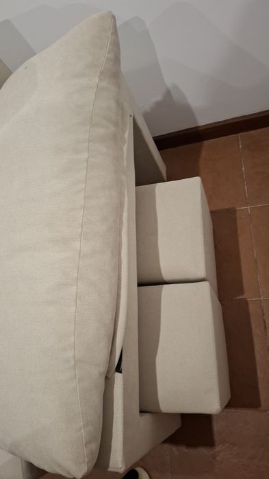 Sofá com chaise longue