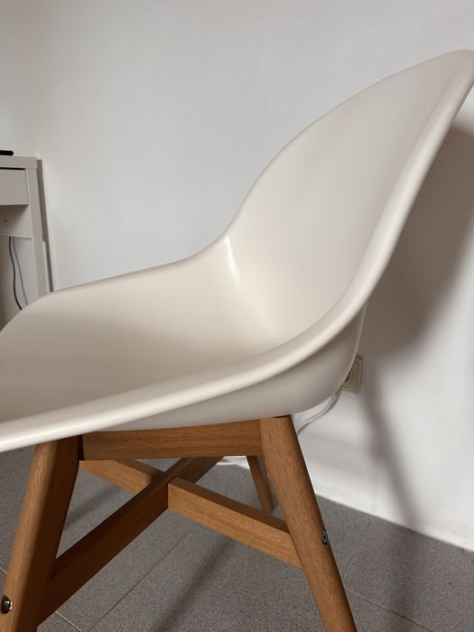 Cadeira de secretária / penteadeira