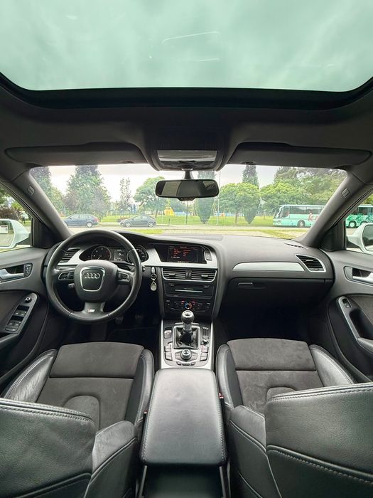 Audi A4B8 S-Line 2010r