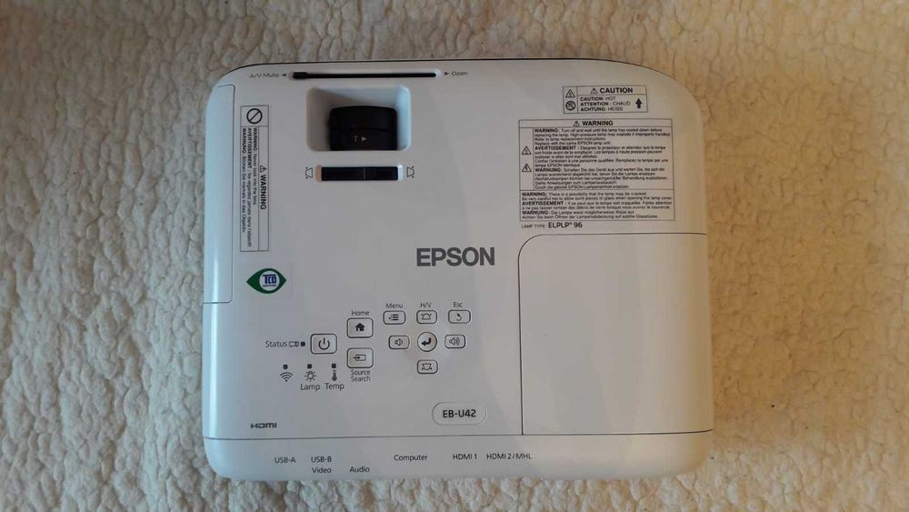 Projektor EPSON EB-U42