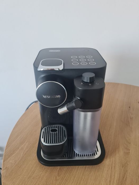 Кавоварка De'Longhi Nespresso EN640.B.