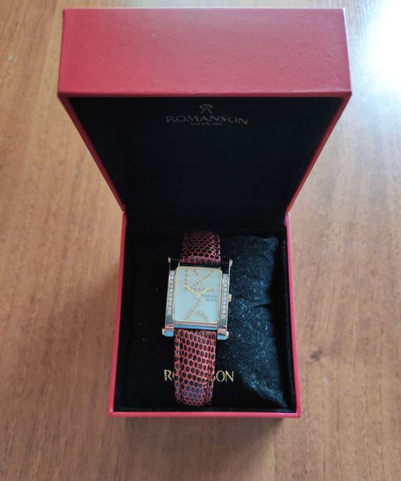 Годинник жіночий Romanson DL5122QL