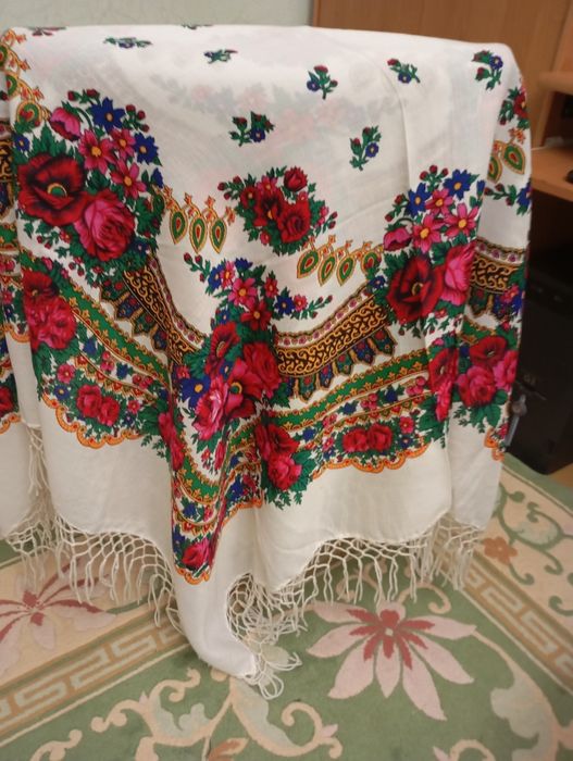 Хустки, платки, палантин