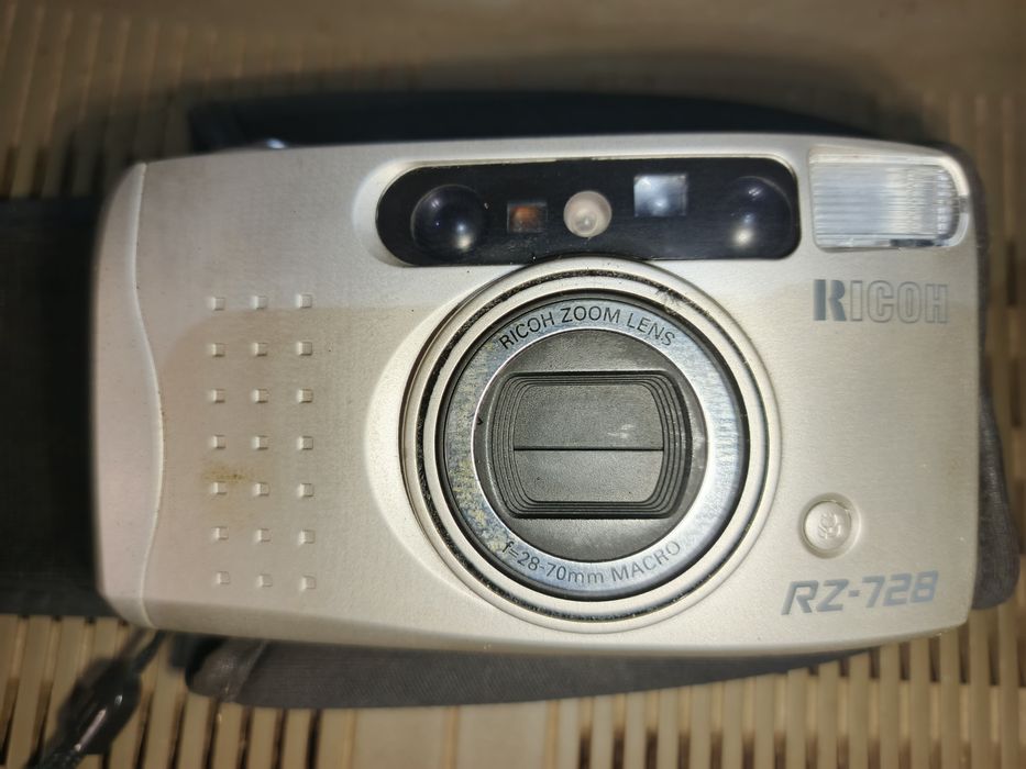 Фотоапарат RICOH RZ-728