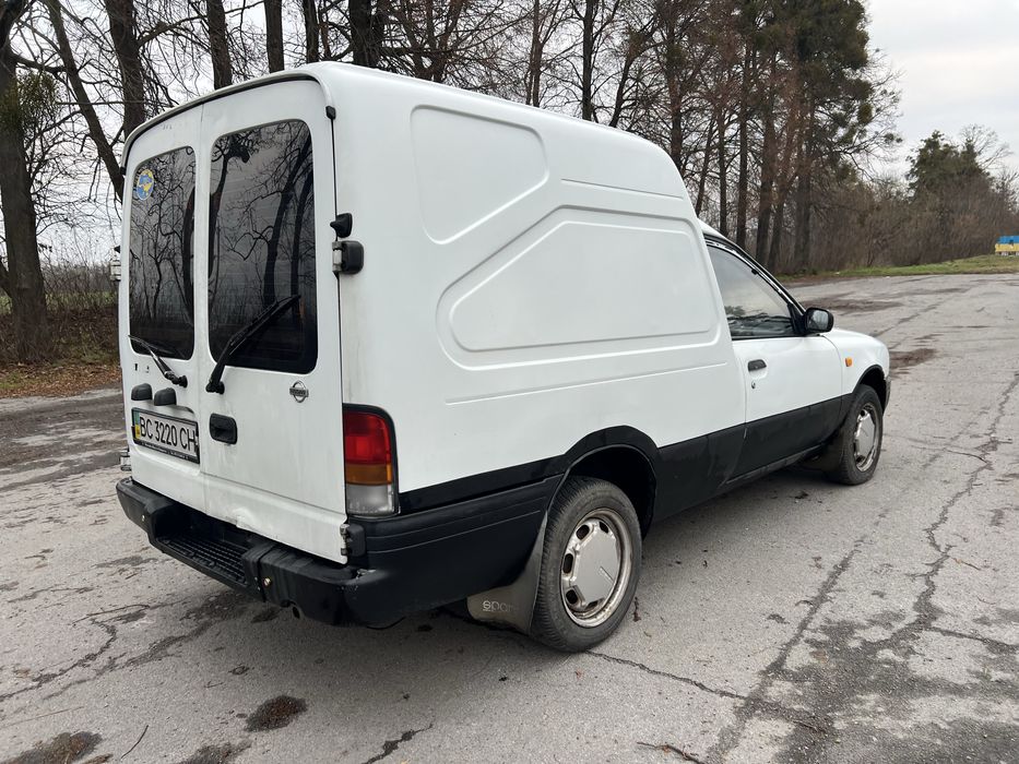 NISSAN SUNNY 1996 Хороший автомобіль: 1 900 $ - Nissan Корец на Olx