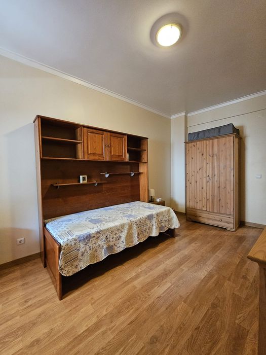 Arrenda-se quarto em Odivelas/Famões