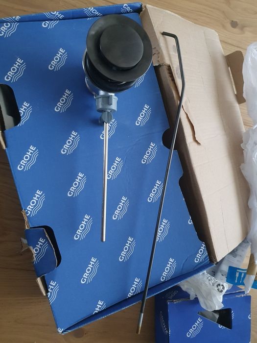 Korek odpływ 28910 Grohe Essence Brushed Hard Graphite