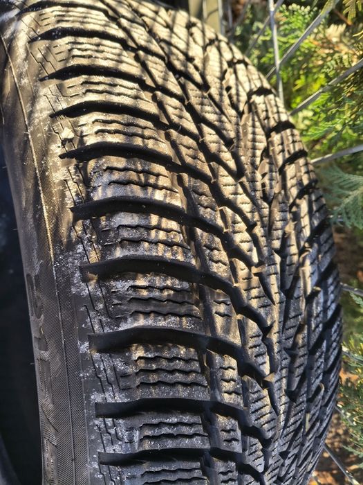 Opony Nokian Tyres Snowproof 1 215/55 r17 98H  XL