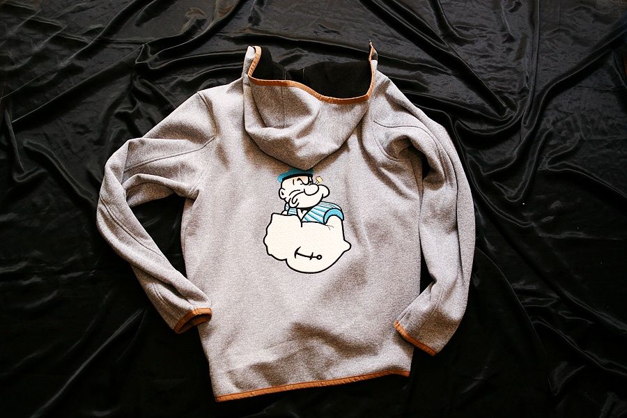 Продам классную куртку от Luhta ( limited edition с Моряком Папаем )