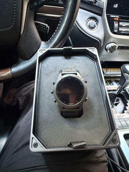 Garmin MARQ Commander (gen 2) carbon edition