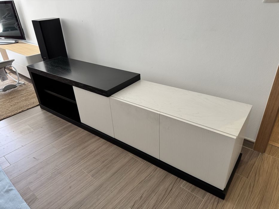 Movel TV (DiCarmo)