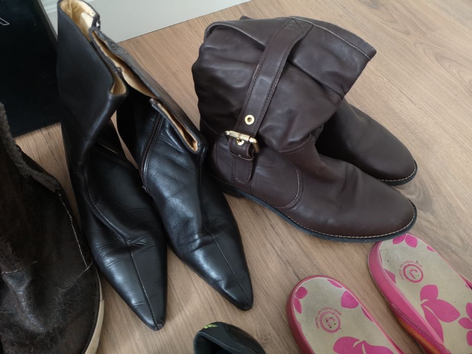 Vendo sapatos botas sandálias chinelas ténis baratas