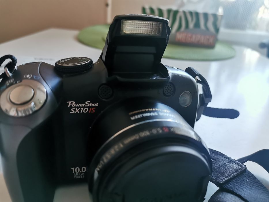 Фотоапарат canon powershot sx10 is