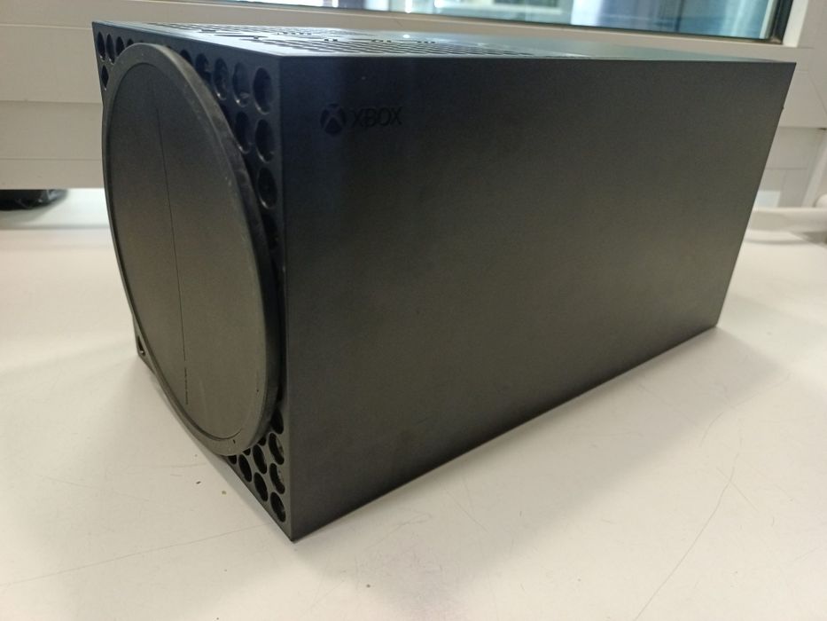 XBOX series X 1tb SSD +2  pady Komis Madej sc.