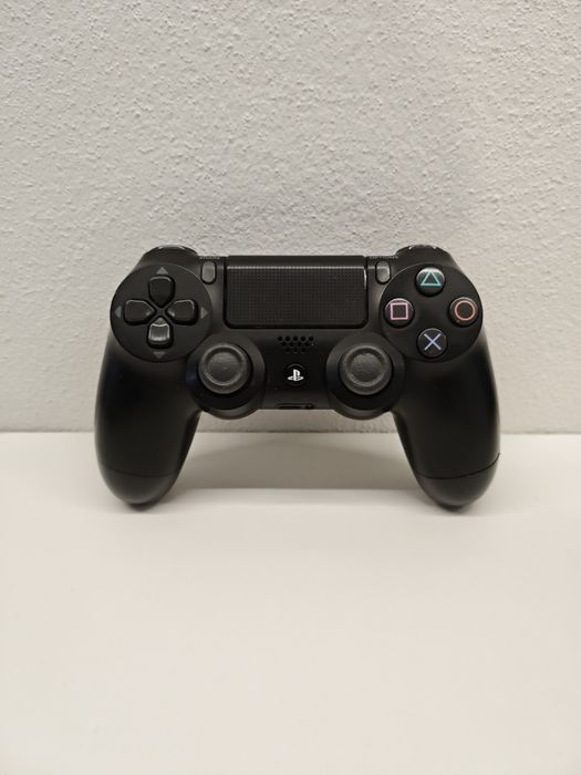 Consola PlayStation 4 com desbloqueio