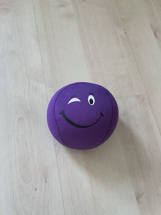Pluszowa kulka fioletowa