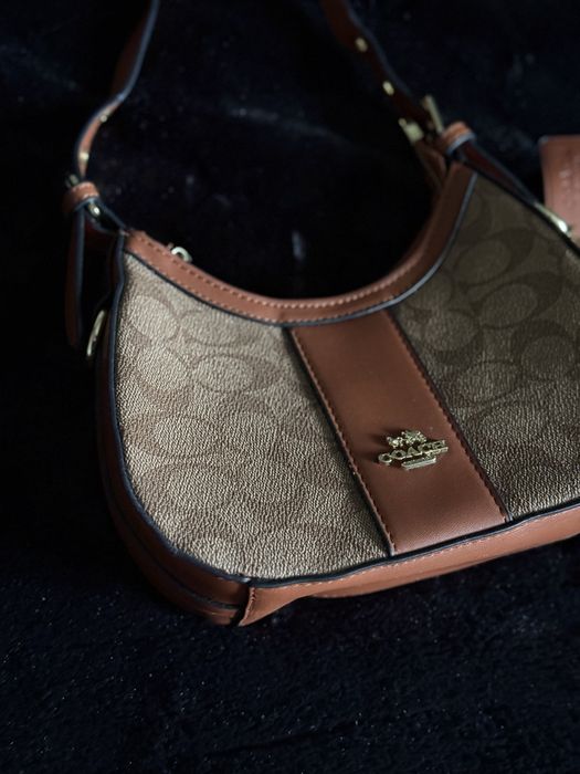 Сумка коуч багет на плече coach new york