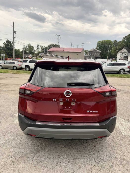Nissan Rogue Platinum      2021