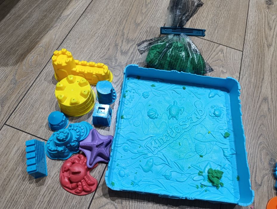 Play doh + kinetic sand