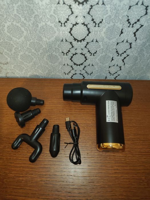 Mały pistolet do masażu