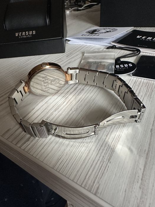 Годинник versace versus жіночий