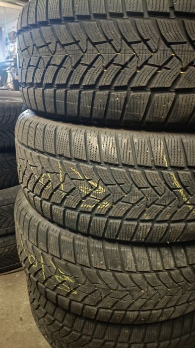 255.55.18 Dunlop wintersport 5 SUV opony używane 6-7 mm
