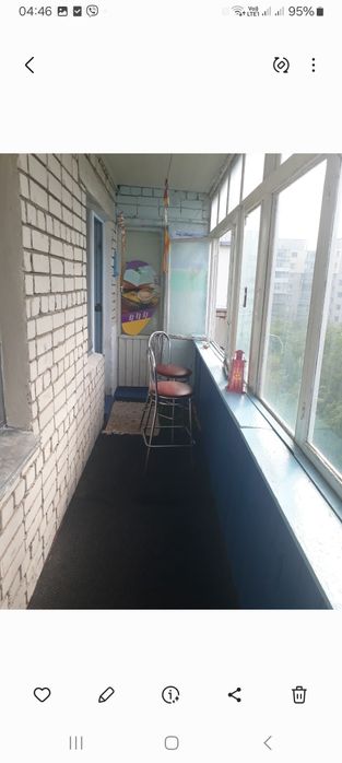 Здаються кімнати в сухій теплій квартирі . Центр міста .