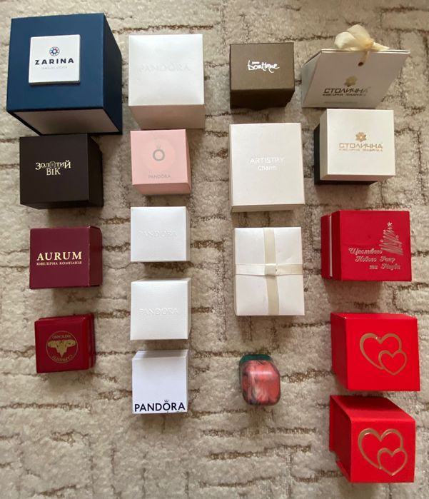 Бархатная коробка для украшений/коробочка для кольца