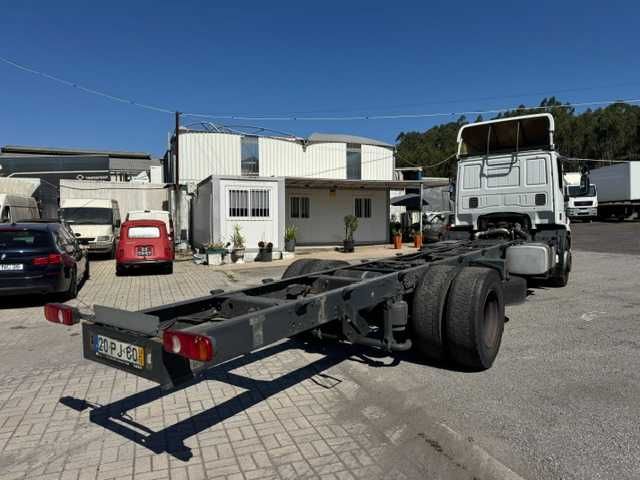 Camião Iveco 190EL32 2014/12 em chassis