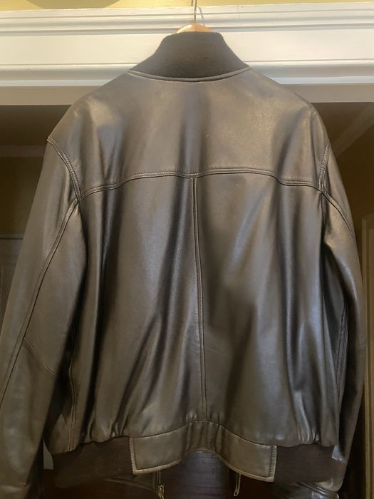 Blusão de couro castanho