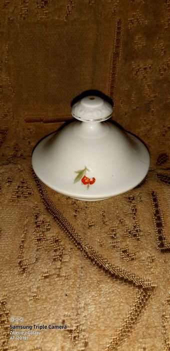 Sprzedam przykrywkę z czasów prl-u