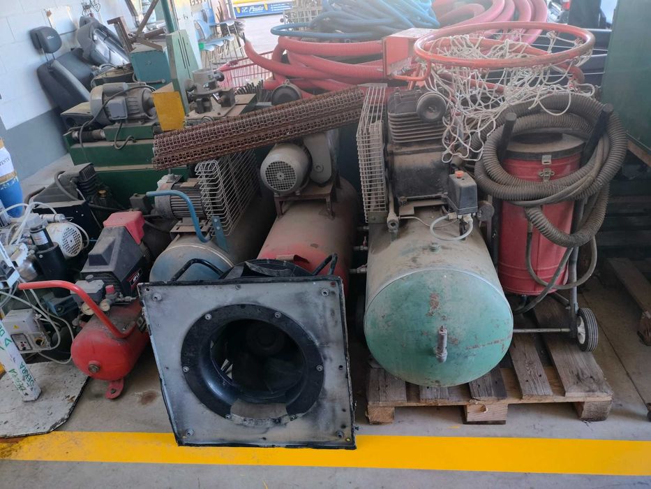 Vendo várias máquinas e compressores