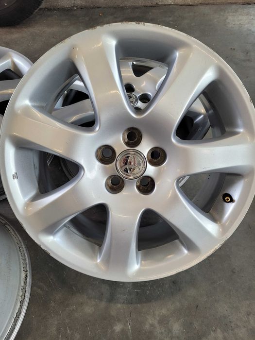 Felgi Aluminiowe r 17 toyota 5 x 100  komplet