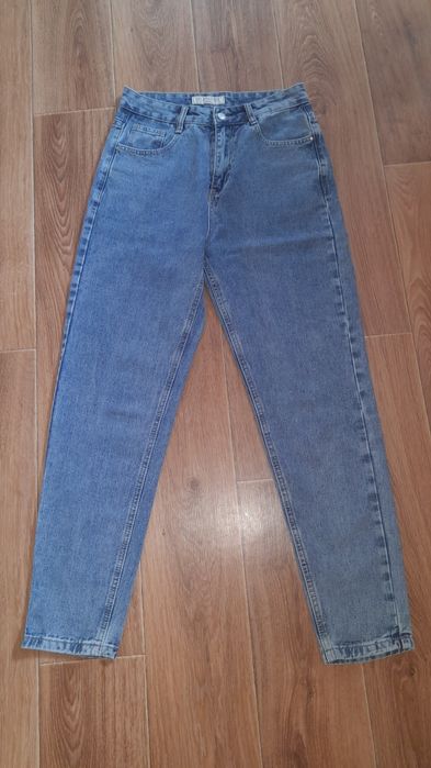 Джинси мом 27 р.