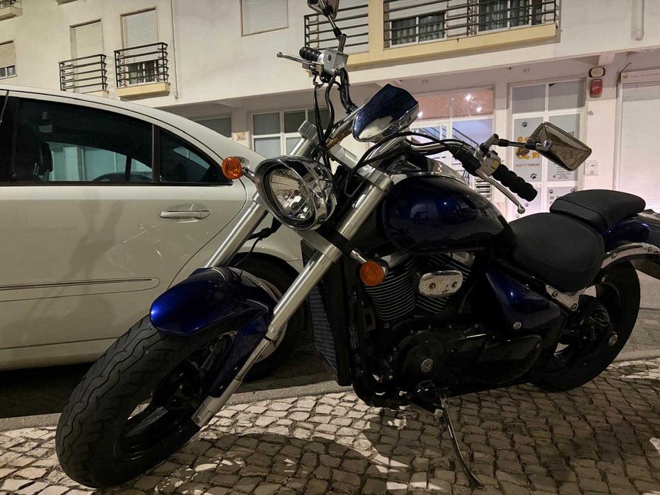Venda de Mota Suzuki Intruder M800 (2005) Azul - Bom Estado e Muitos Extras