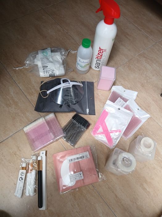 Material para fazer extensão de pestanas
